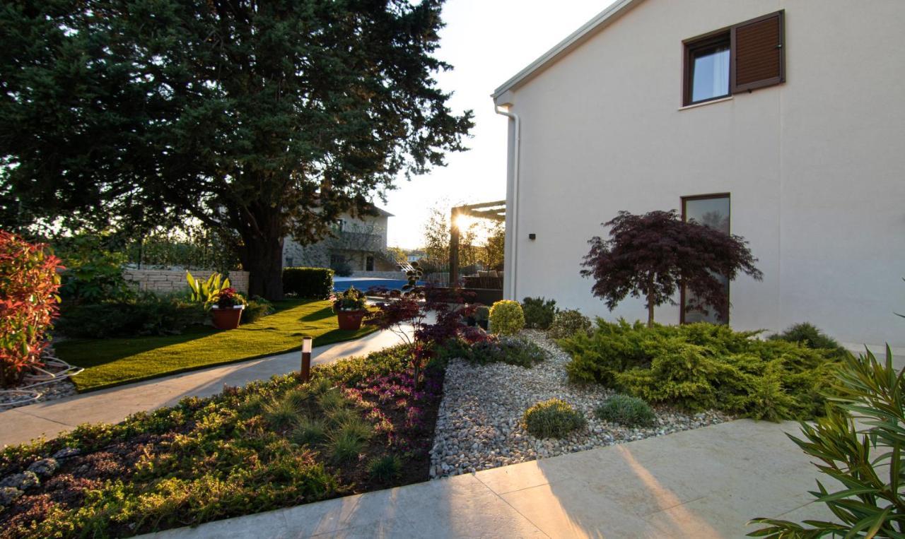 Villa Caprice - Krk Milohnici Exterior foto
