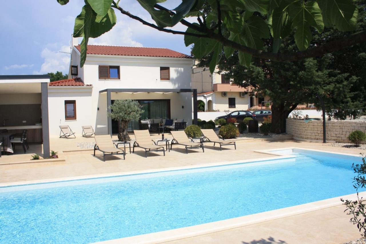 Villa Caprice - Krk Milohnici Exterior foto
